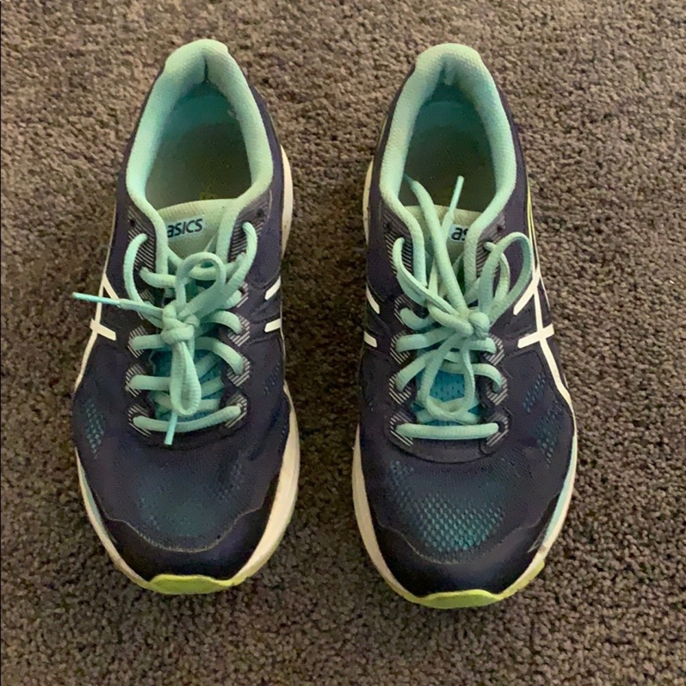 women’s asics cross training sneakers